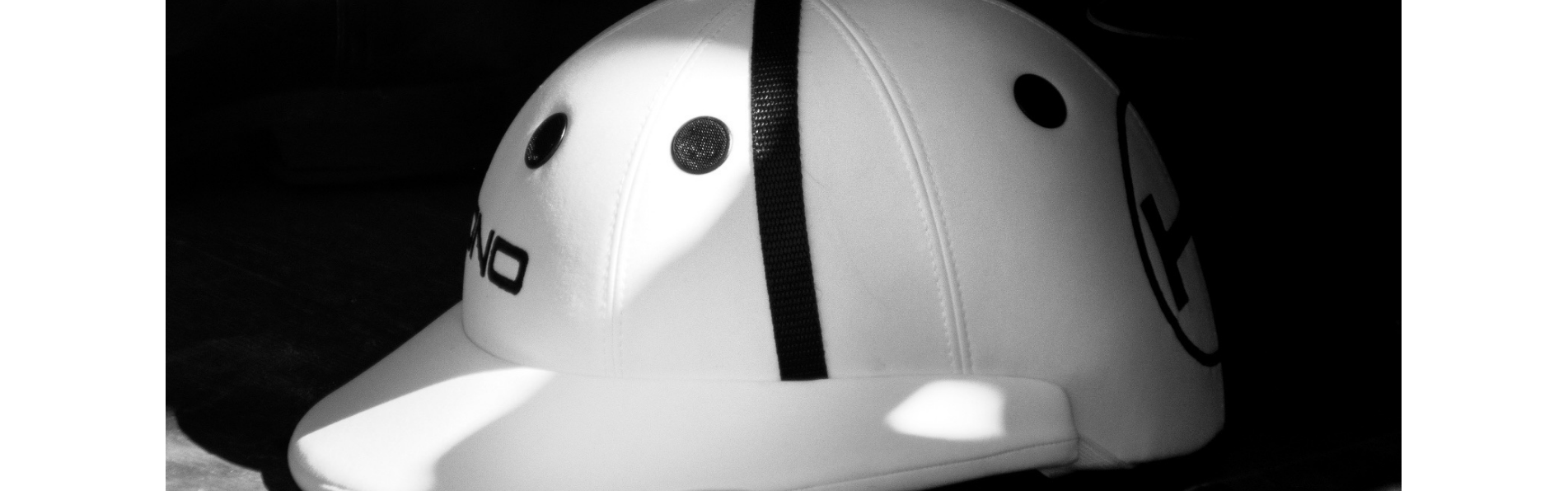 https://www.kronopolo.fr/image/cache/catalog/Blog%20Banners/krono-polo-helmets-1903x596.png