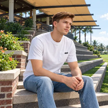 T-shirt en coton avec poche blanc T-shirt en coton avec poche blanc