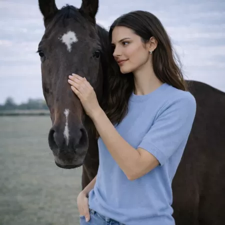 T-shirt en cachemire Bleu Clair T-shirt en cachemire Bleu Clair