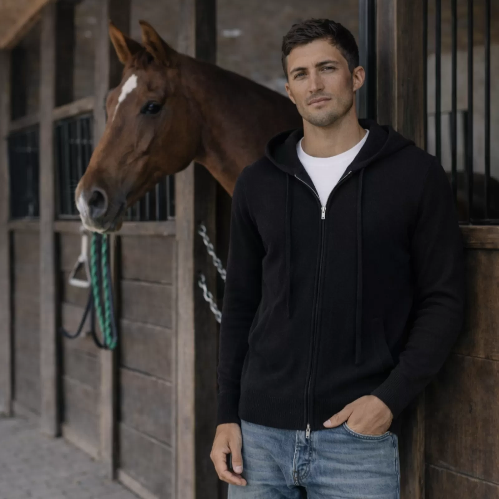 Sweat à capuche Zippé en cachemire Noir Sweat à capuche Zippé en cachemire Noir